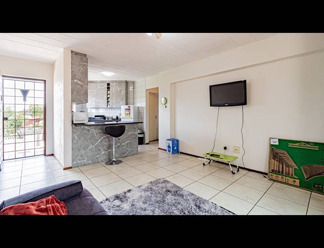 2 BEDROOM APARTMENT FOR SALE IN GLENVISTA